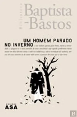 Um homem parado no Inverno