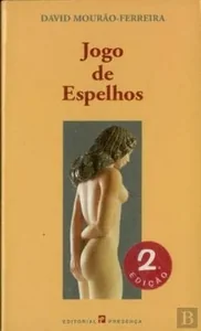 Jogo de espelhos: reflexos para um auto-retrato
